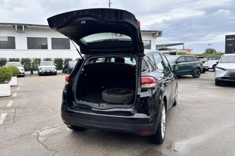 Renault Scenic E-Tech Electric usata a Latina (7)