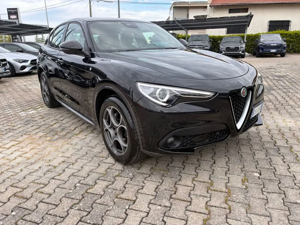 Alfa Romeo Stelvio usata a Chieti (2)