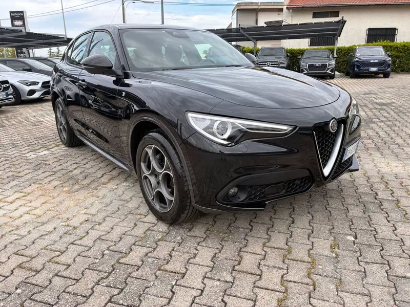 Alfa Romeo Stelvio usata a Chieti (2)