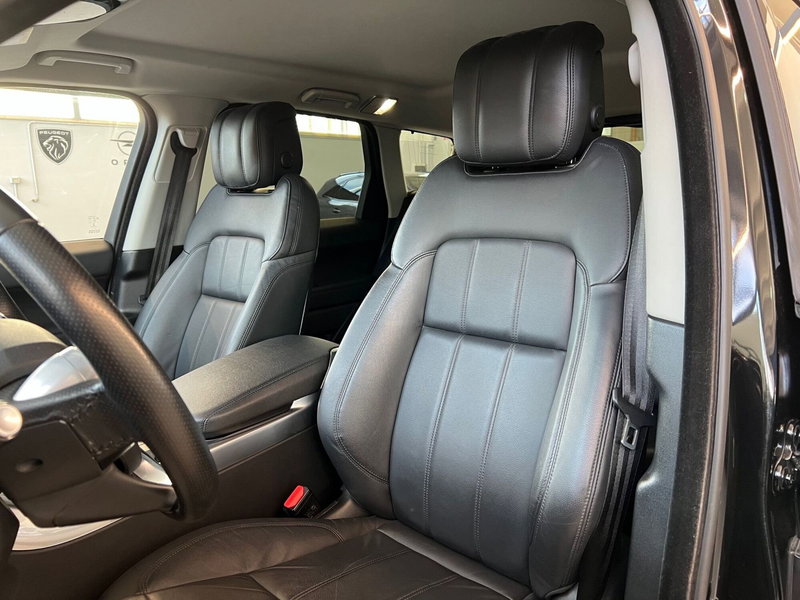 Land Rover Range Rover Sport usata a Bari (16)
