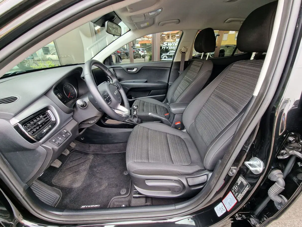 Kia Stonic usata a Milano (5)