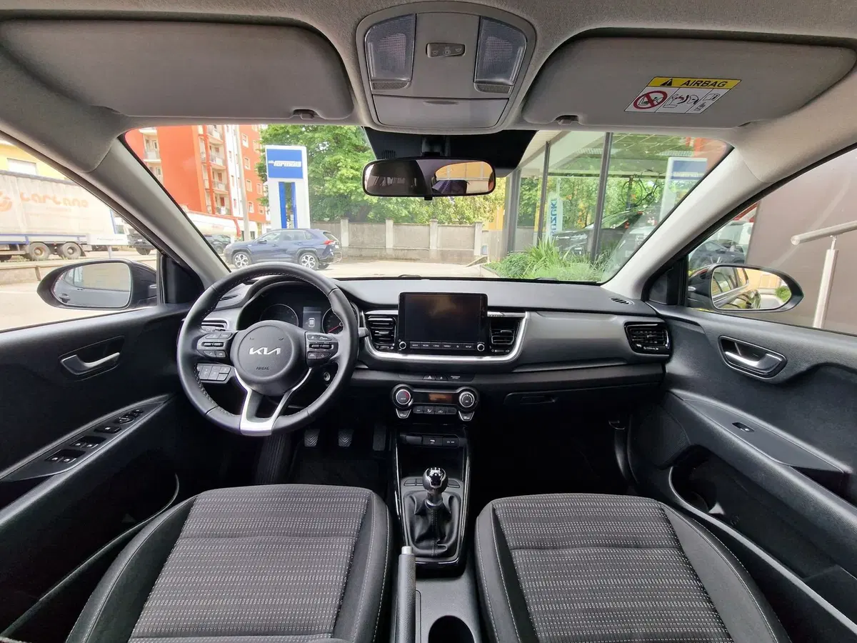 Kia Stonic usata a Milano (7)