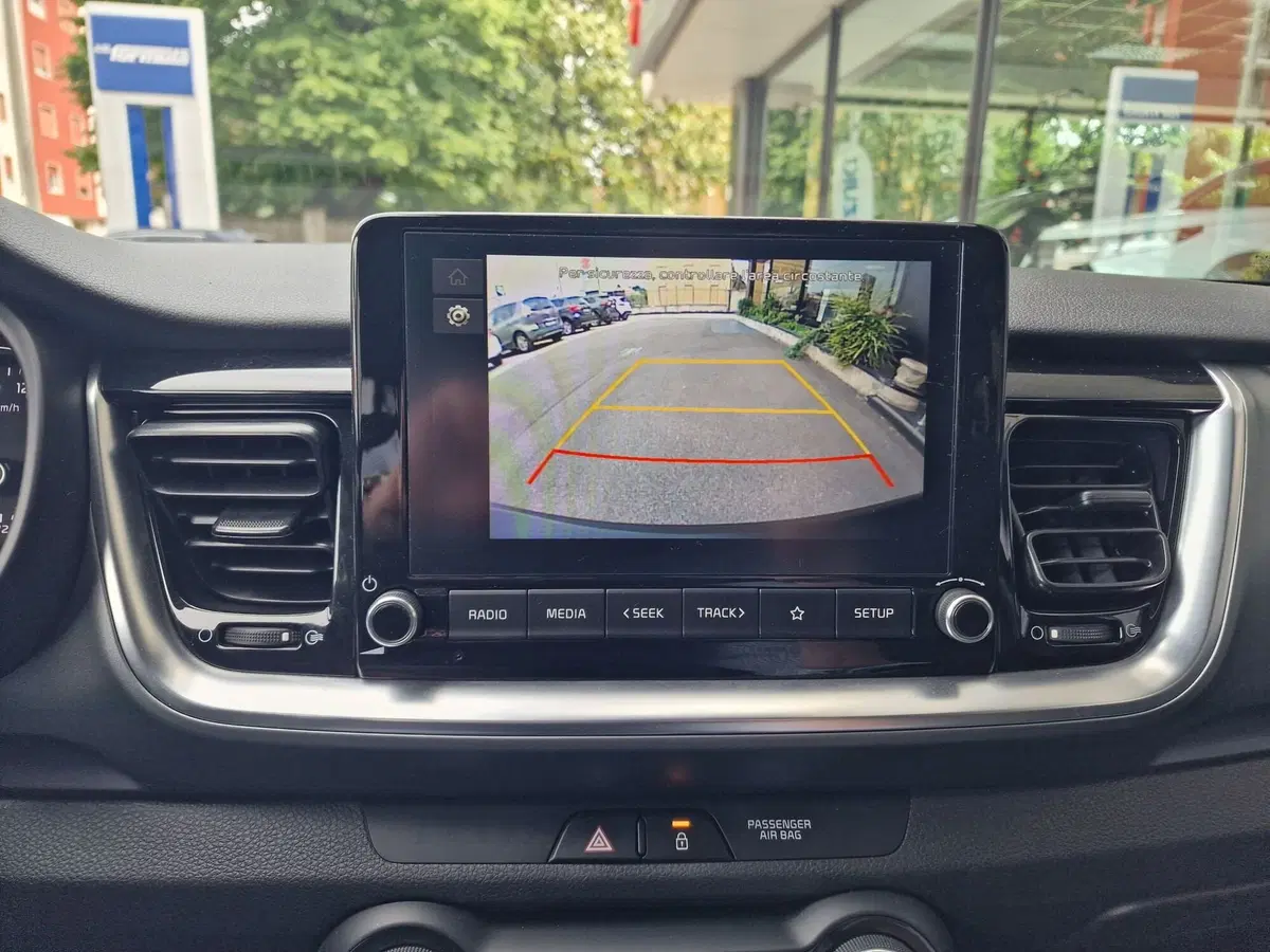 Kia Stonic usata a Milano (9)