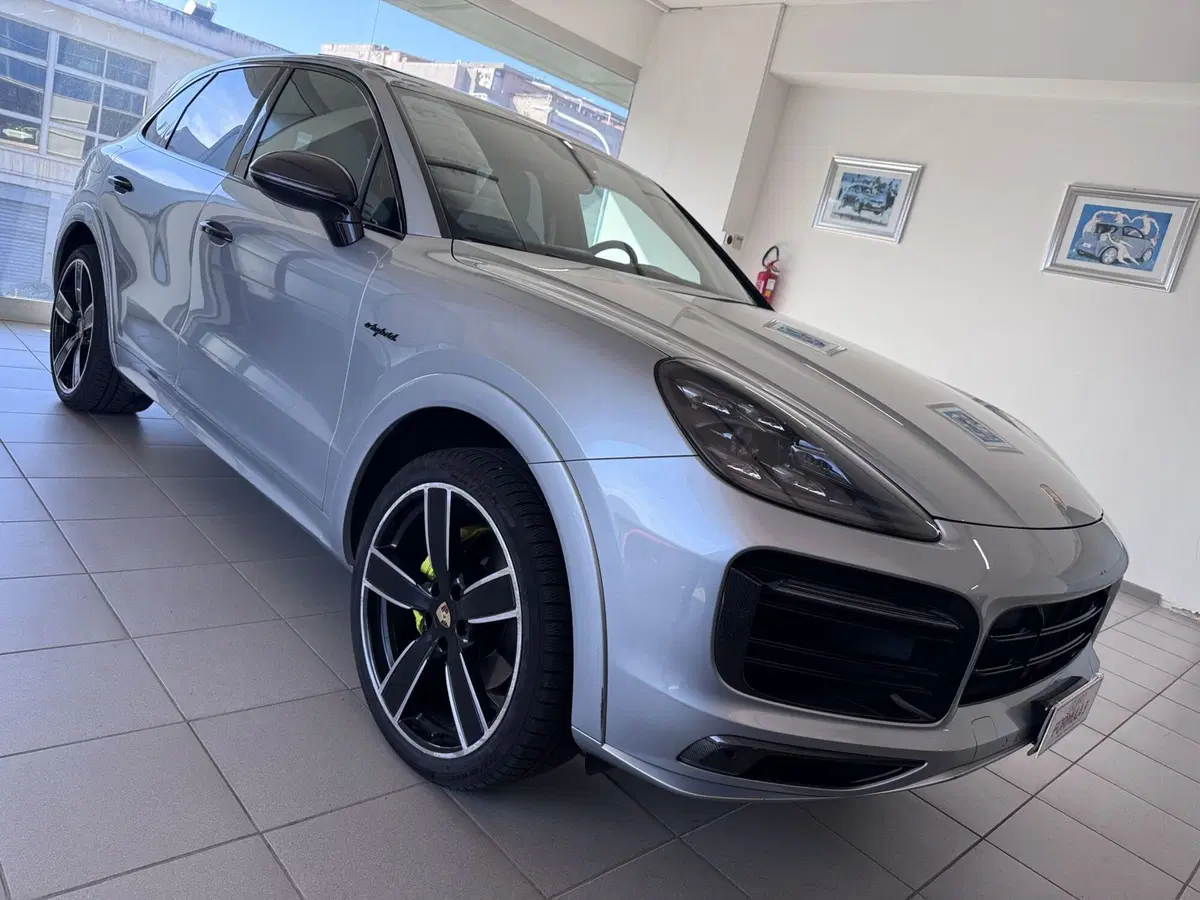 Porsche Cayenne usata a Messina (2)