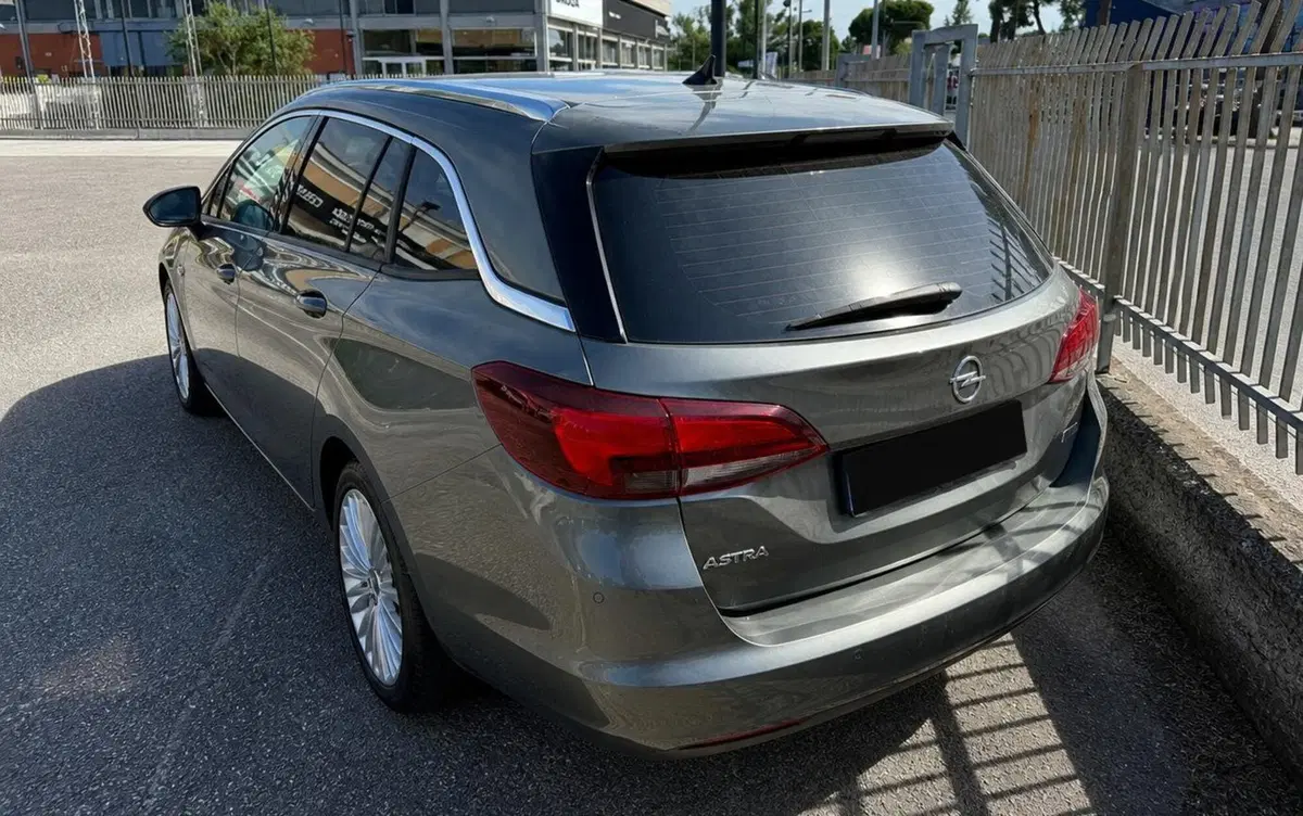 Opel Astra Station Wagon usata a Rimini (4)
