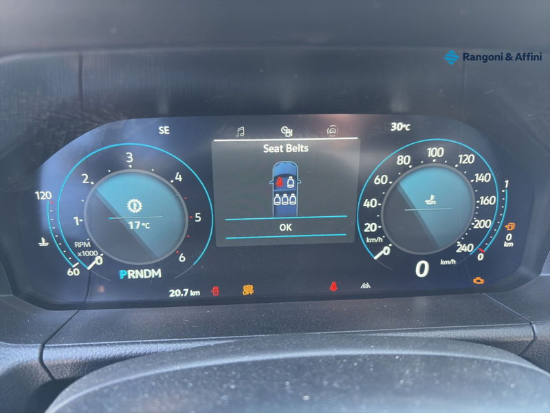 Volkswagen Amarok nuova a Mantova (13)