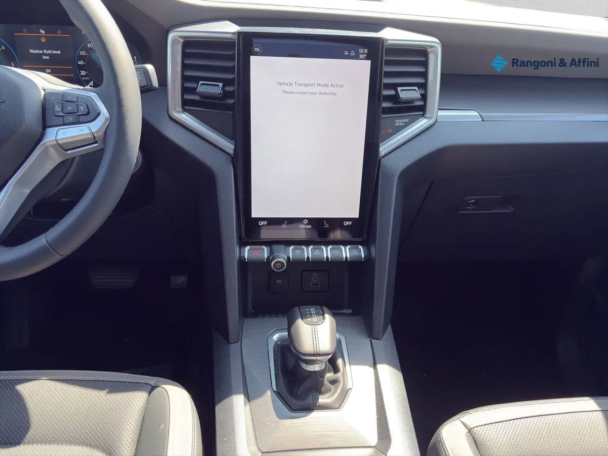 Volkswagen Amarok nuova a Mantova (16)
