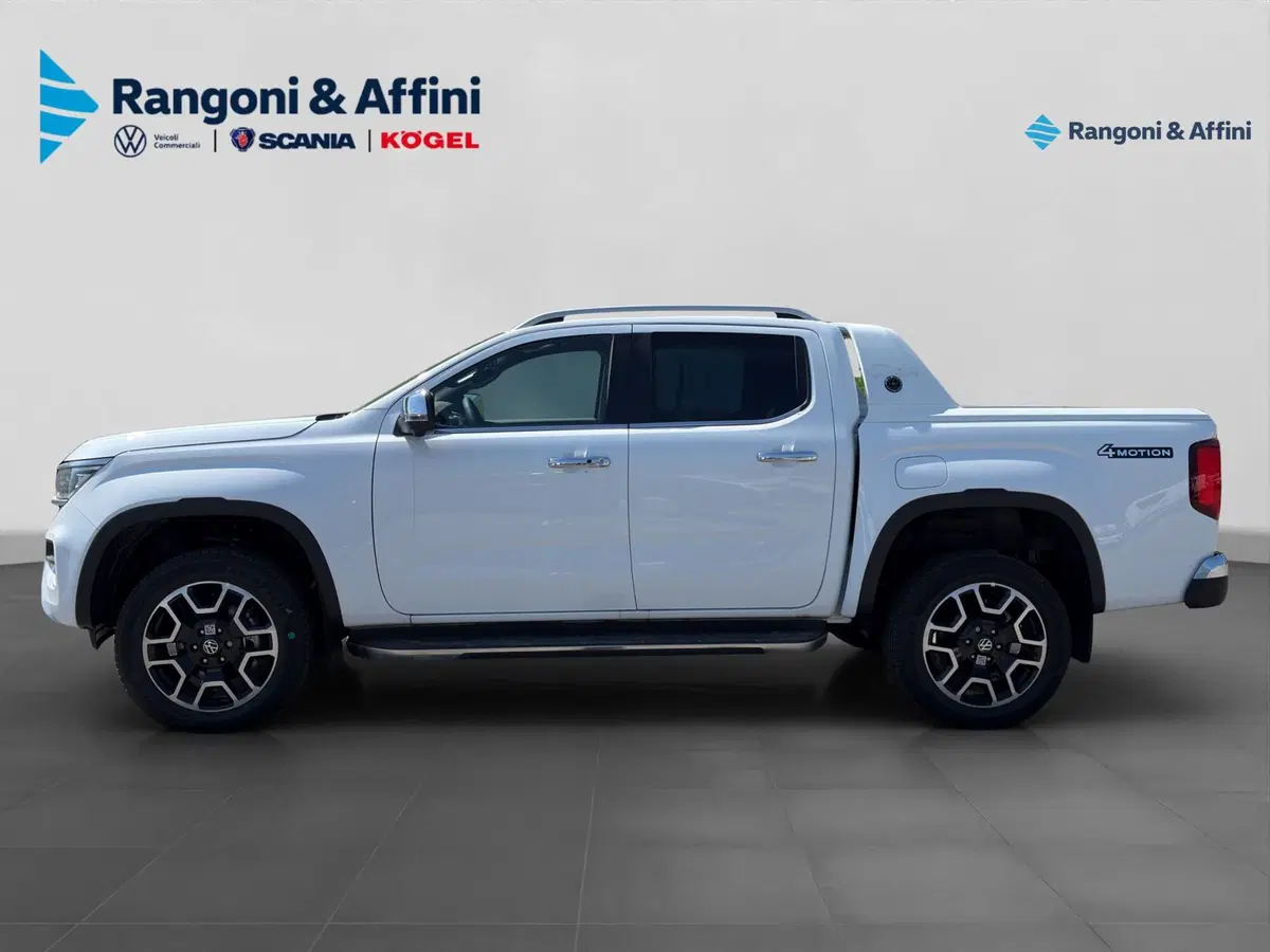 Volkswagen Amarok nuova a Mantova (6)