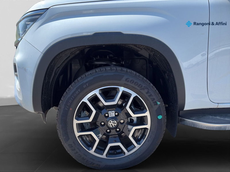 Volkswagen Amarok nuova a Mantova (9)