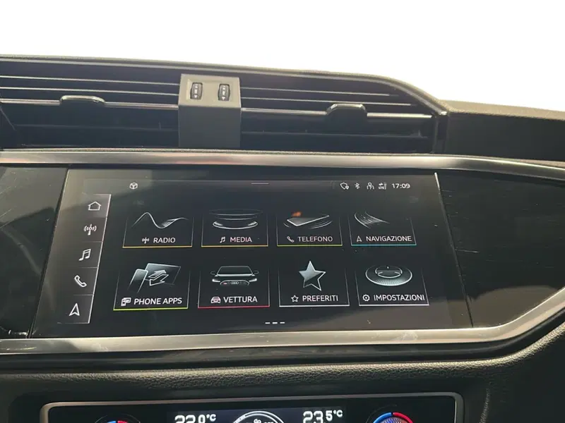 Audi RS Q3 Sportback usata a Napoli (13)