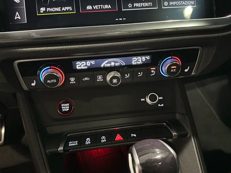 Audi RS Q3 Sportback usata a Napoli (17)