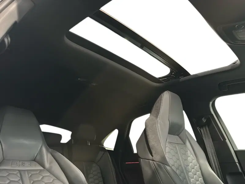 Audi RS Q3 Sportback usata a Napoli (9)