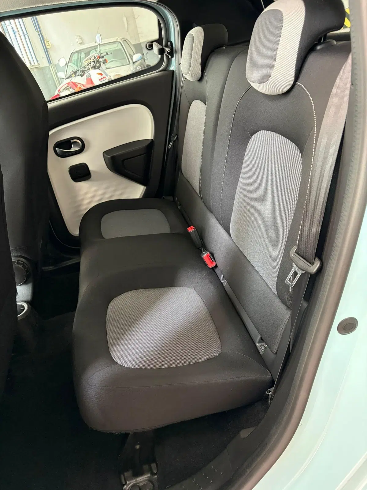 Renault Twingo usata a Milano (13)