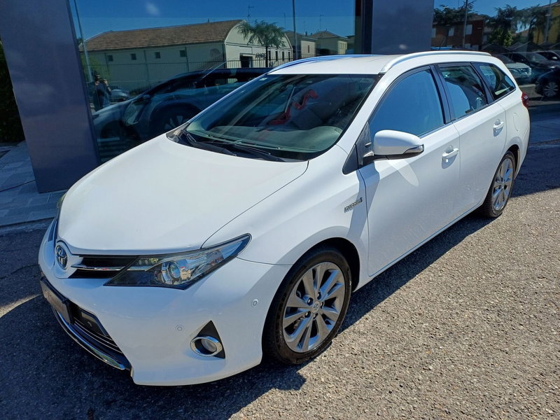 Toyota Auris Station Wagon usata a Modena (4)