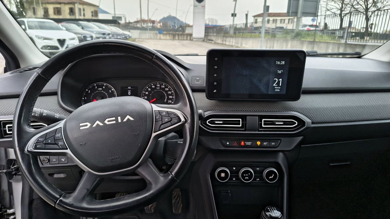 Dacia Jogger usata a Padova (10)