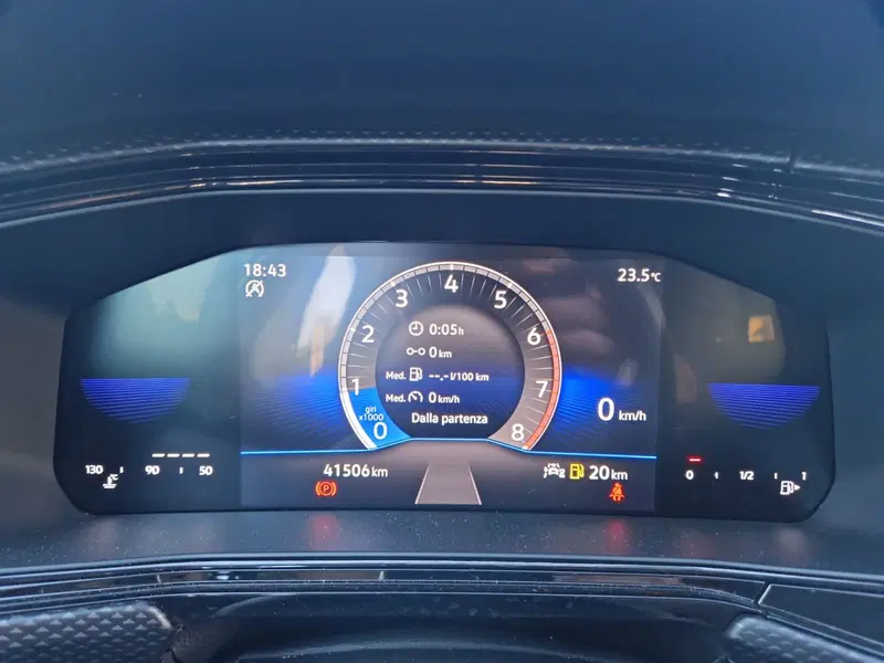 Volkswagen T-Cross usata a Siena (15)