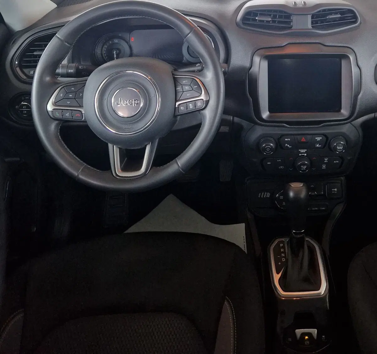 Jeep Renegade usata a Terni (11)