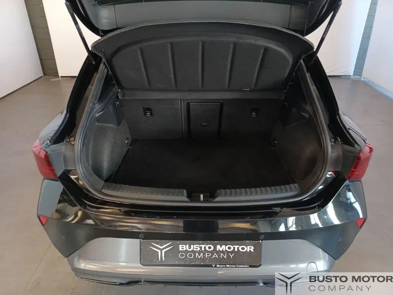 Cupra Leon usata a Varese (10)