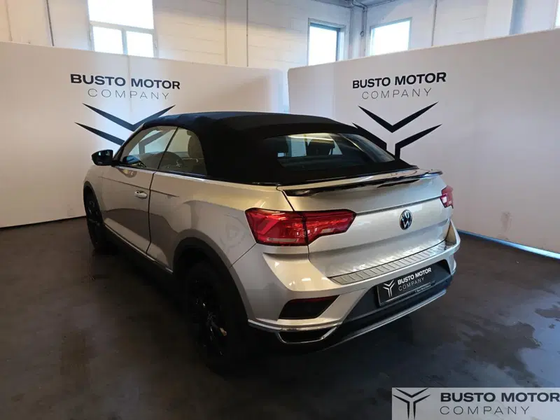 Volkswagen T-Roc Cabrio usata a Varese (4)