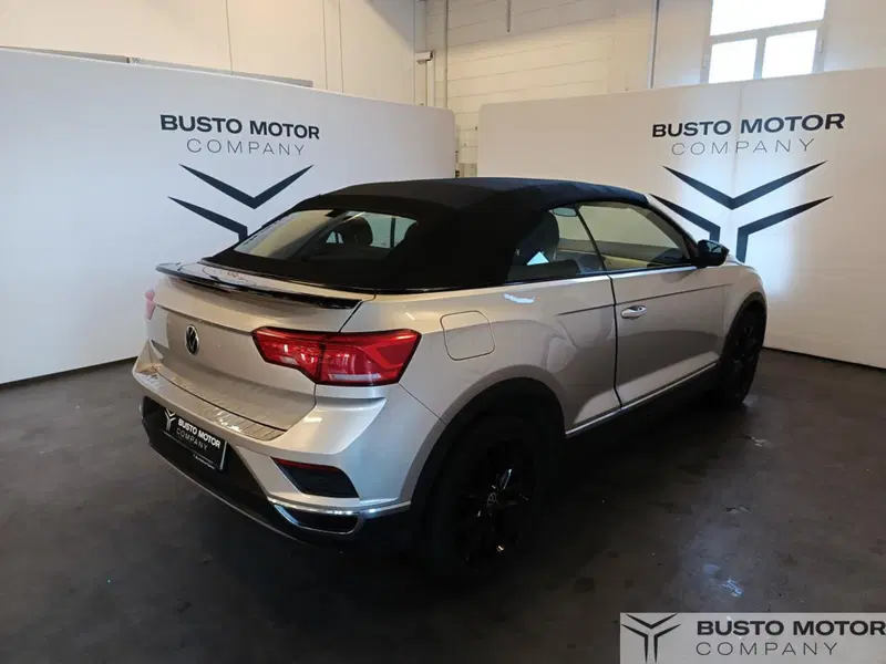 Volkswagen T-Roc Cabrio usata a Varese (6)