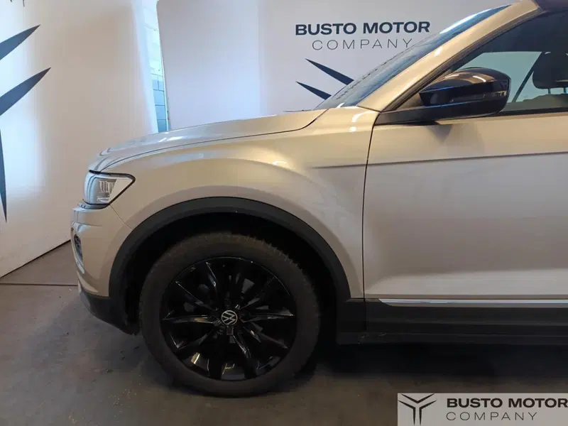 Volkswagen T-Roc Cabrio usata a Varese (7)