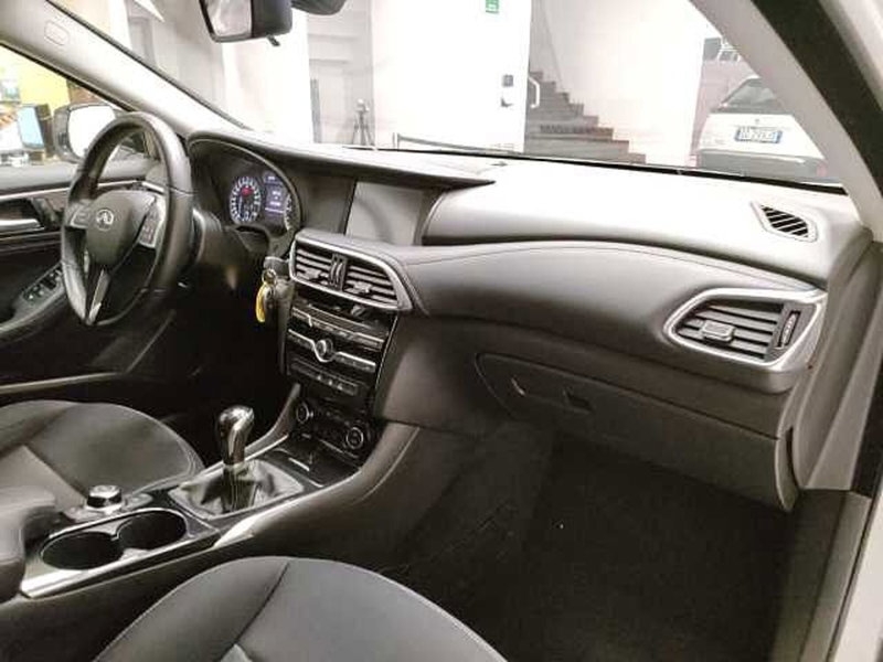 Infiniti Q30 usata a Teramo (12)