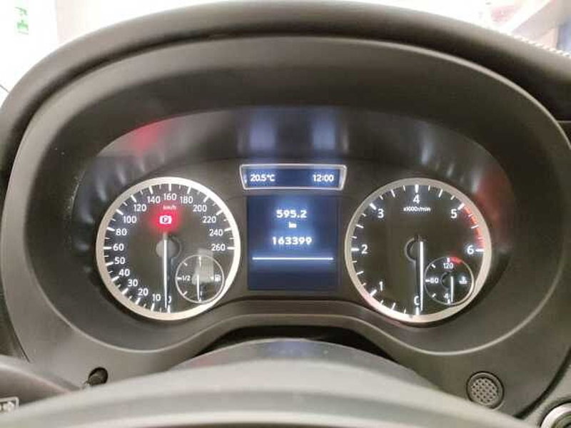 Infiniti Q30 usata a Teramo (18)