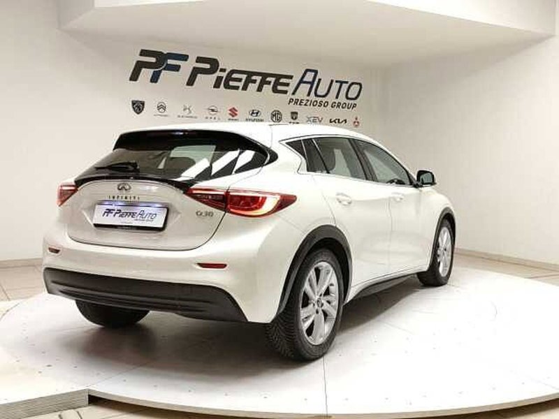 Infiniti Q30 usata a Teramo (4)