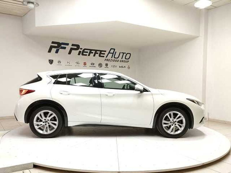 Infiniti Q30 usata a Teramo (5)