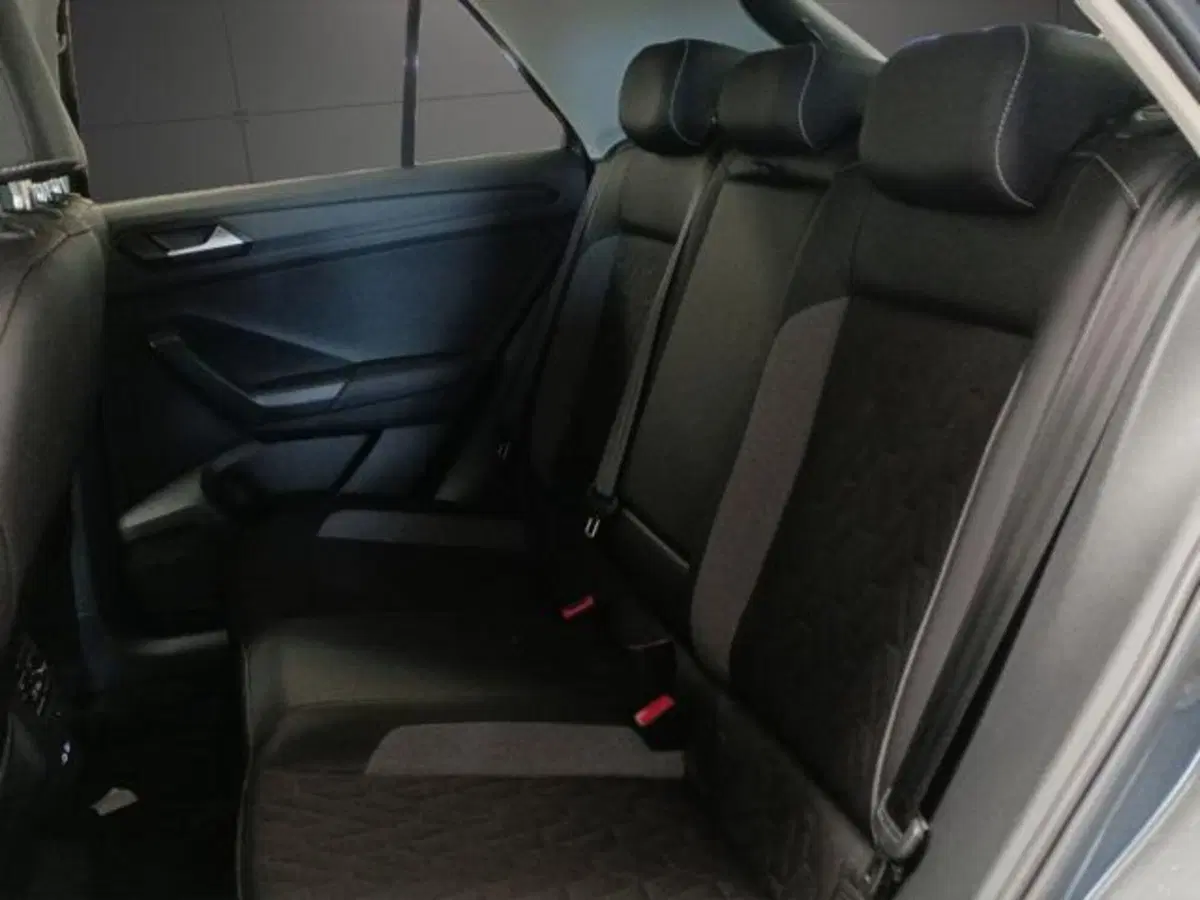 Volkswagen T-Roc usata a Milano (13)