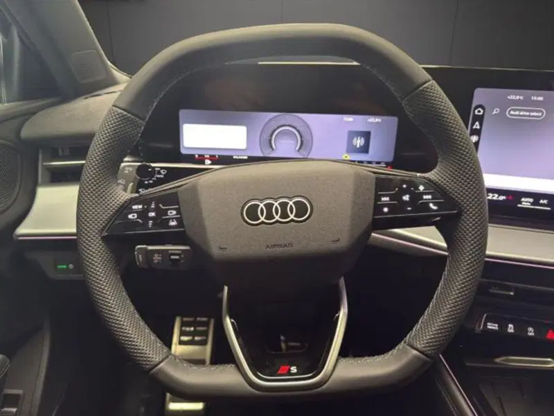 Audi Q3 Sportback nuova a Milano (20)