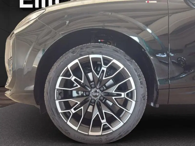 Audi Q3 Sportback nuova a Milano (5)
