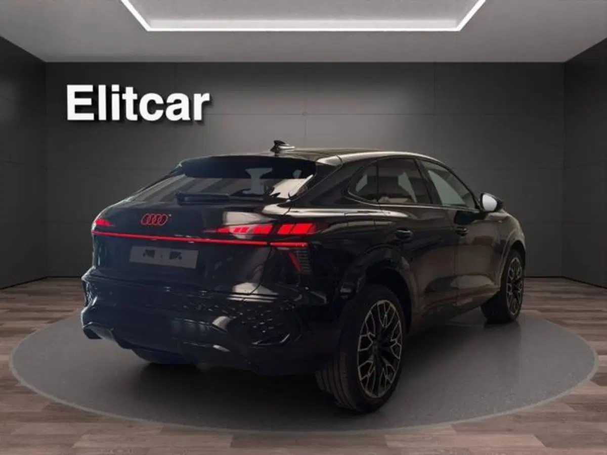 Audi Q3 nuova a Milano (12)