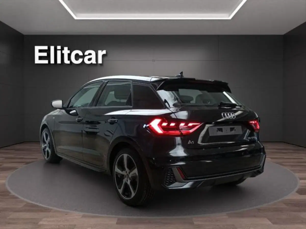 Audi A1 Sportback nuova a Milano (6)