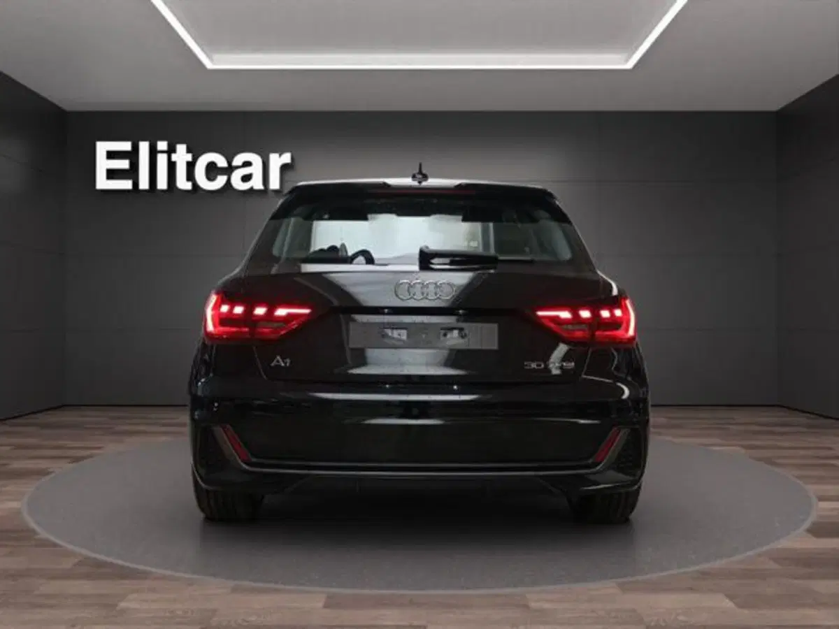 Audi A1 Sportback nuova a Milano (4)