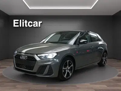 Audi A1 Sportback 30 TFSI S tronic S line edition nuova a Magenta