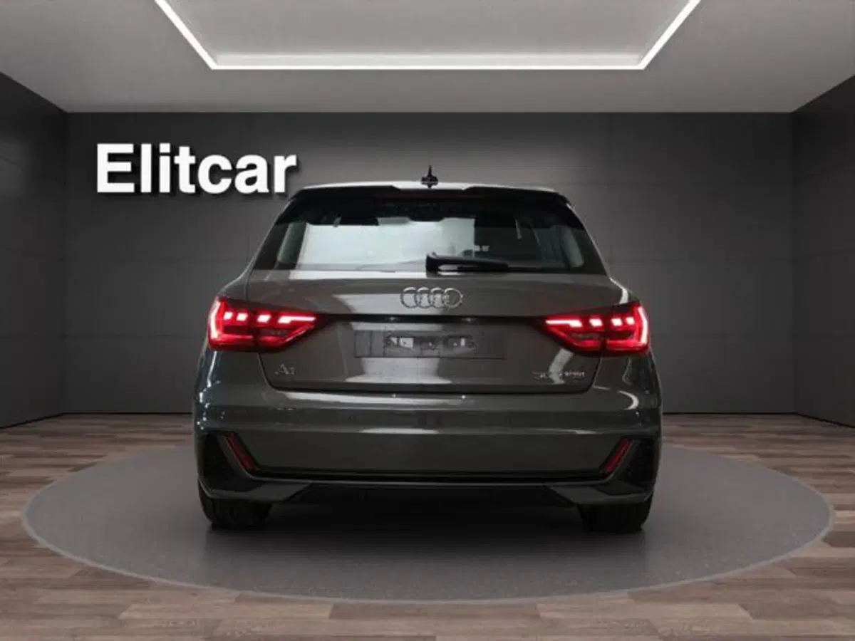 Audi A1 Sportback nuova a Milano (6)