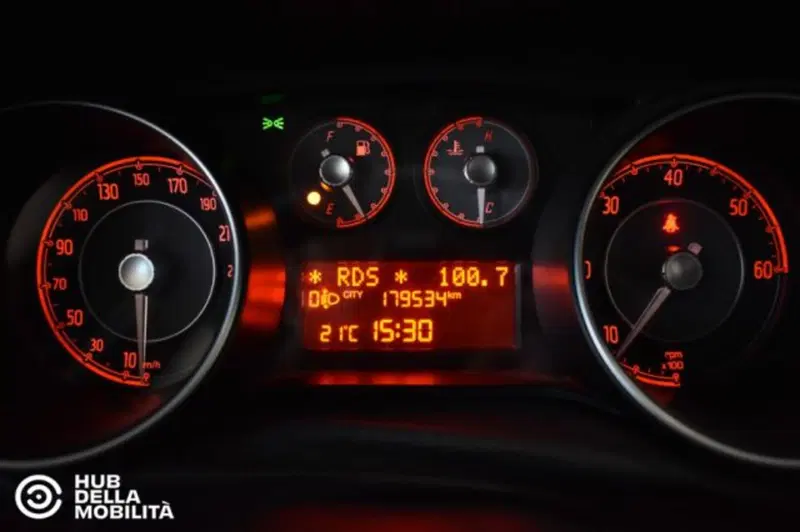 Fiat Punto usata a Perugia (8)