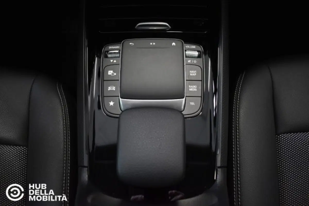 Mercedes-Benz GLA SUV usata a Perugia (12)