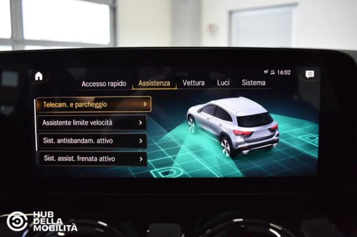Mercedes-Benz GLA SUV usata a Perugia (18)