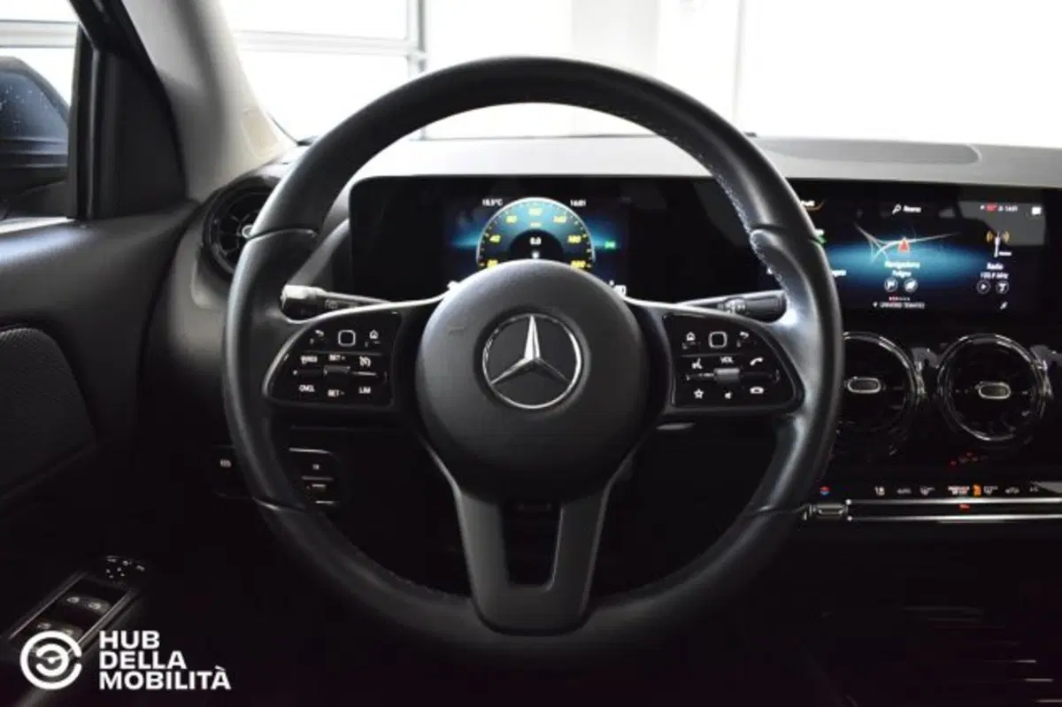 Mercedes-Benz GLA SUV usata a Perugia (9)