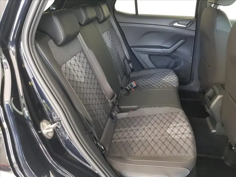 Volkswagen T-Cross usata a Lucca (12)