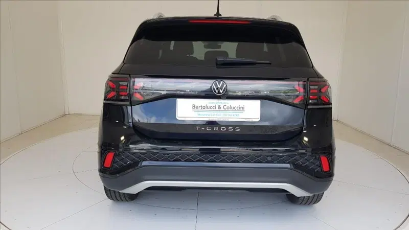 Volkswagen T-Cross usata a Lucca (4)