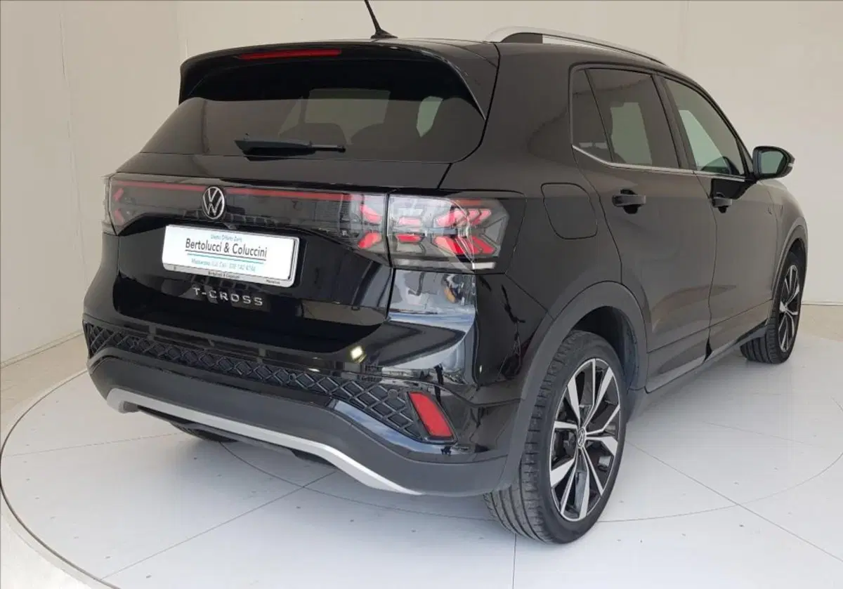 Volkswagen T-Cross usata a Lucca (5)