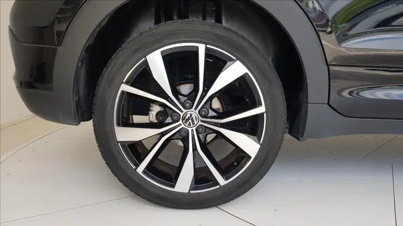 Volkswagen T-Cross usata a Lucca (8)