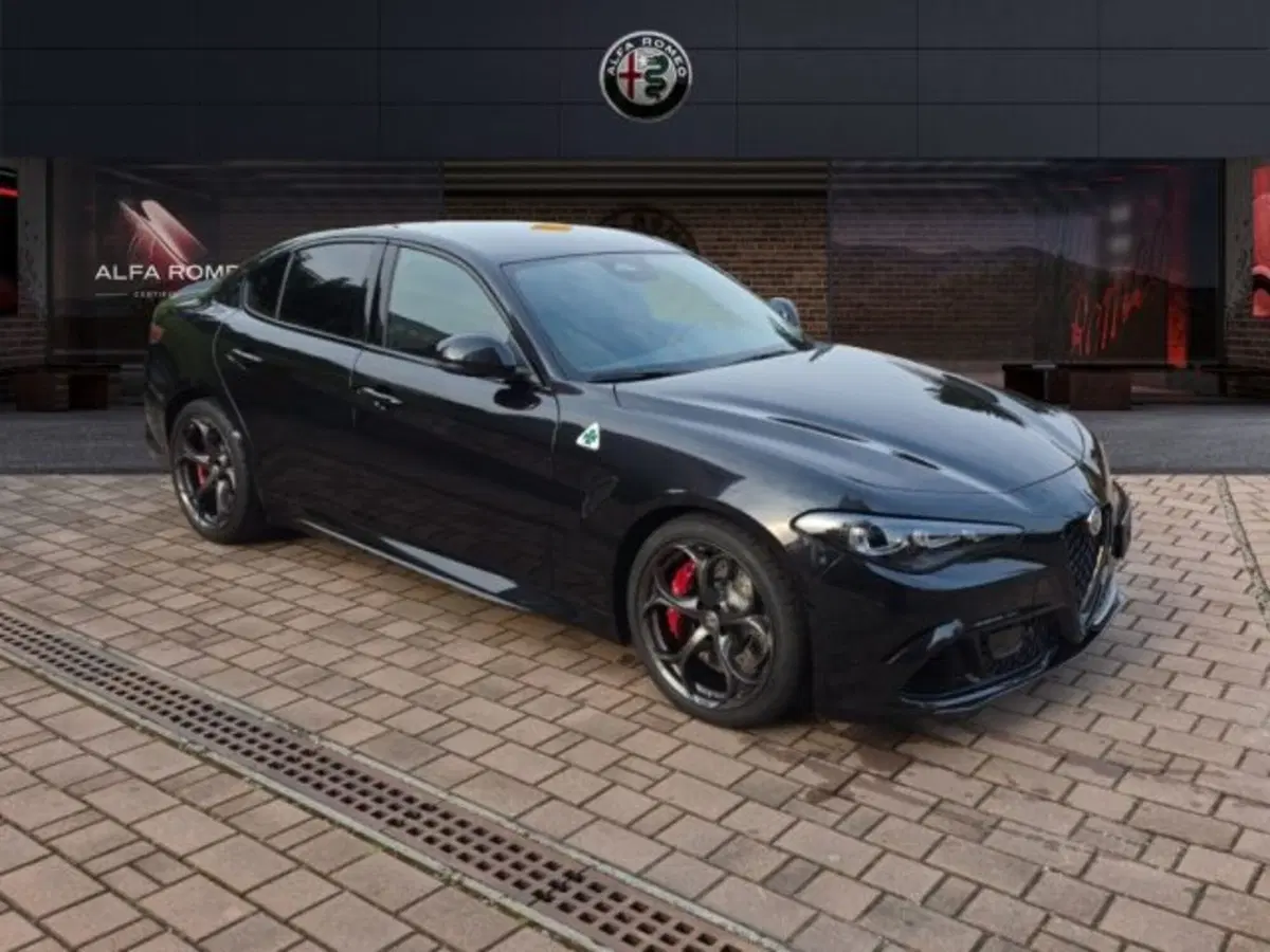 Alfa Romeo Giulia nuova a Monza e Brianza (3)