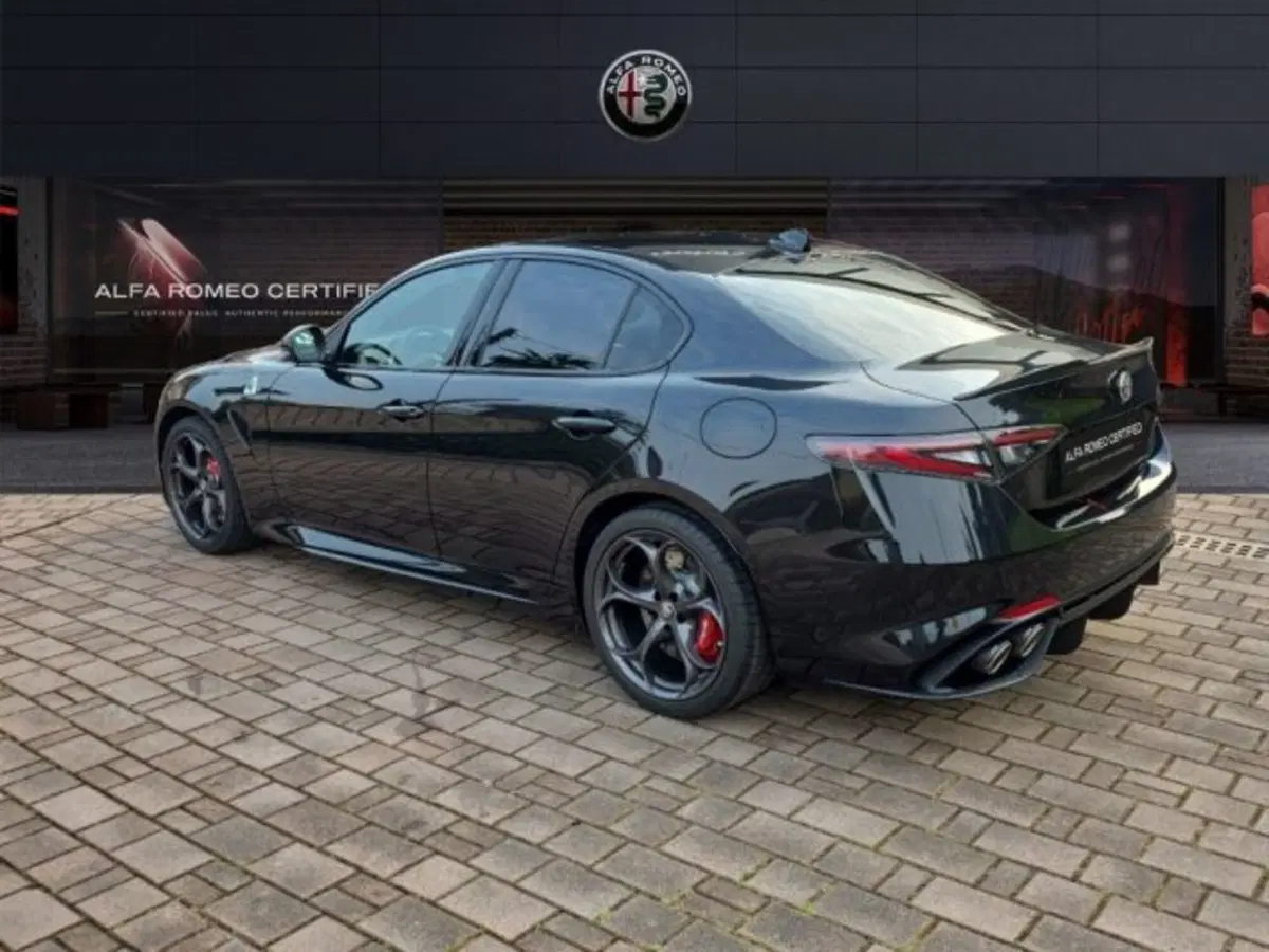Alfa Romeo Giulia nuova a Monza e Brianza (7)