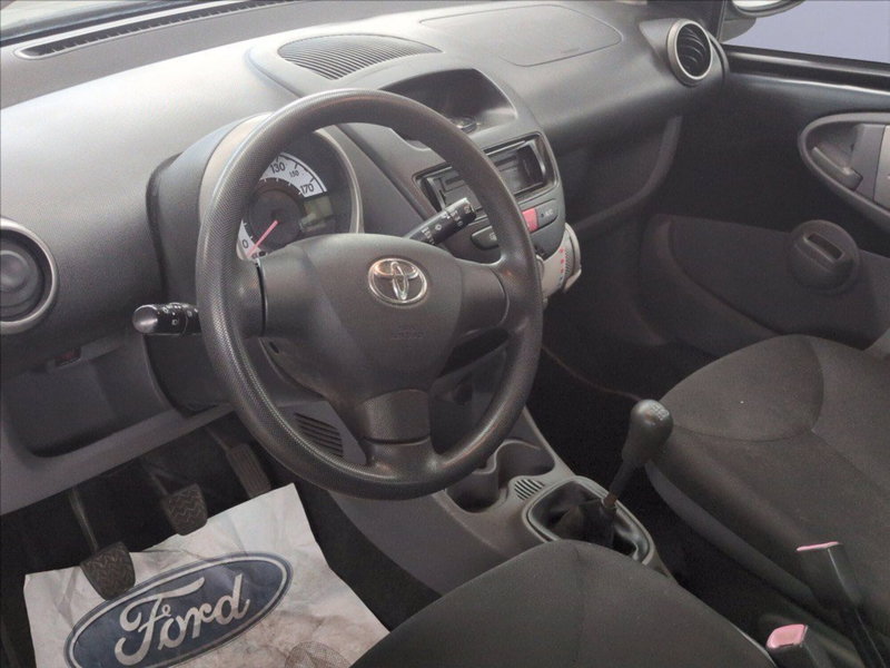 Toyota Aygo usata a Milano (9)