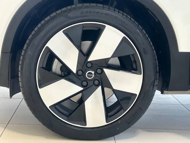 Volvo XC40 usata a Napoli (9)