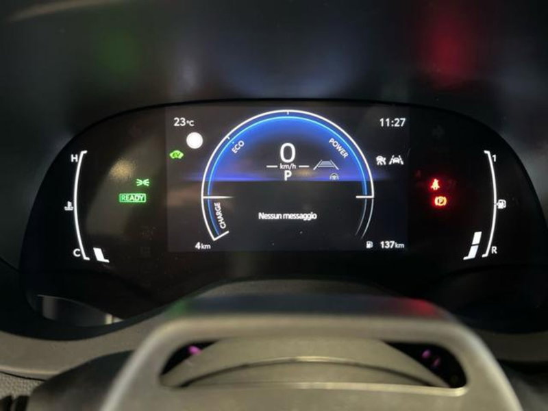 Toyota Yaris Cross nuova a Vercelli (11)